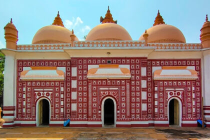 Visit the mosques in Kerala to experience the historical legacy of these spiritual places