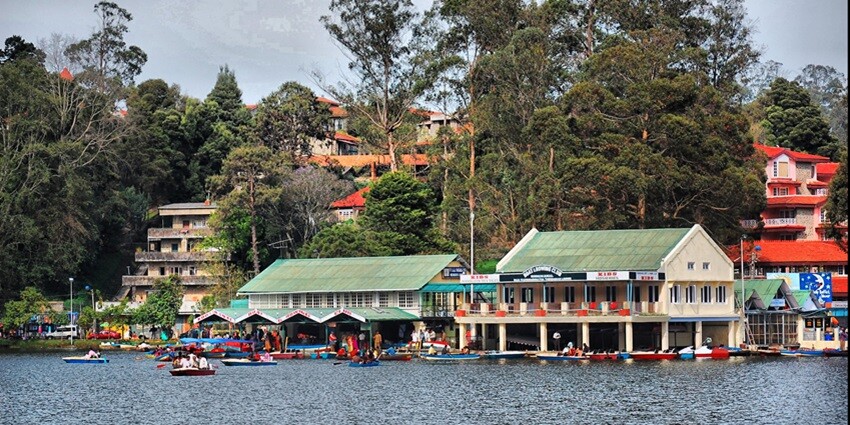 Boat Club of Umrao Singh is an ideal place to visit near Bagdogra for lakeside activities