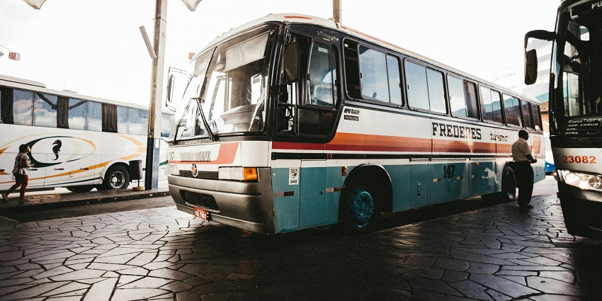 One of the best ways to reach Hatta Kayak location is by hopping on a bus journey.