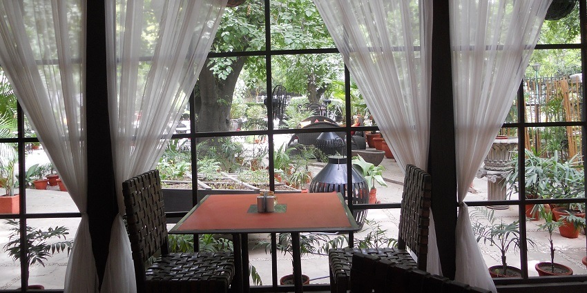 Visit the Hogwarts Cafe in Rohini to live out your Harry Potter fantasies and hangout with friends