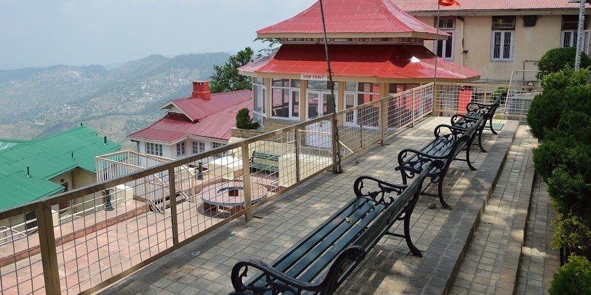 You have many options to stay with comfort and great facilities near Sujanpur Tira Fort.