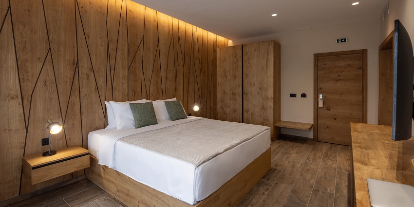 Hotels around the Pabha wildlife sanctuary offer a flexible range budget with services