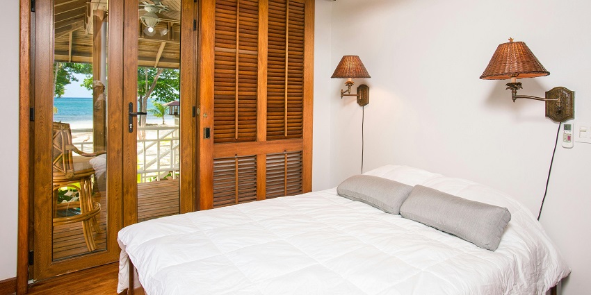 Choose from a bevy of accommodation options available near the Katiki Waterfalls.