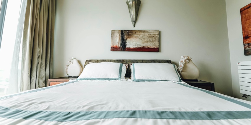 There is a wide range of hotel accommodations available near the attraction in Vizag.