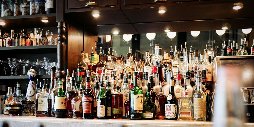 There are a plethora of local pubs available for you to experience Langkawi nightlife.