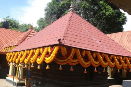 Visit the Pambummekkattu Temple in Kerala which is dedicated to the snake God