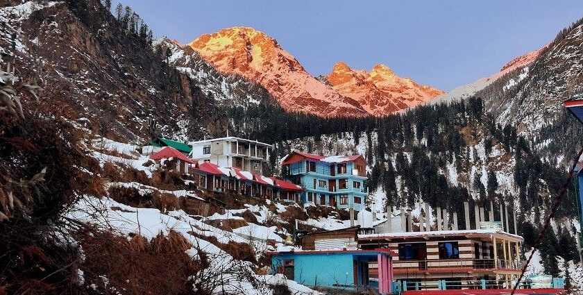 There are several hill stations in Himachal Pradesh that are worth visiting on a trip