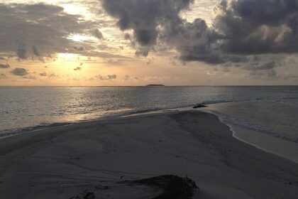 An exhilarating view of sunset at Raa Atoll which is a must-watch for the tourists.