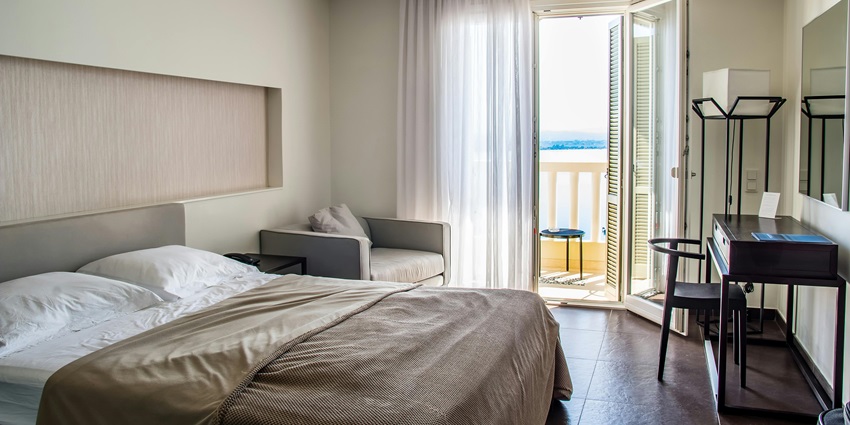Modern hotel room in Singapore with stylish furnishings - accommodation near the island.