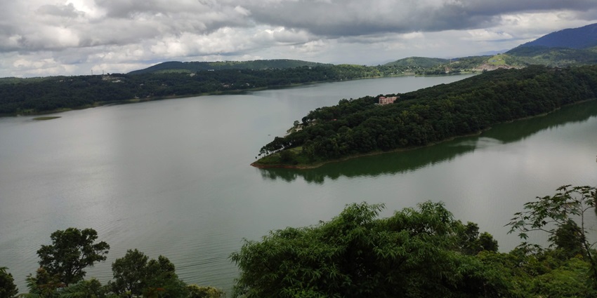 Tourist can witness the architecture of this dam and learn more about hydroelectric power generation