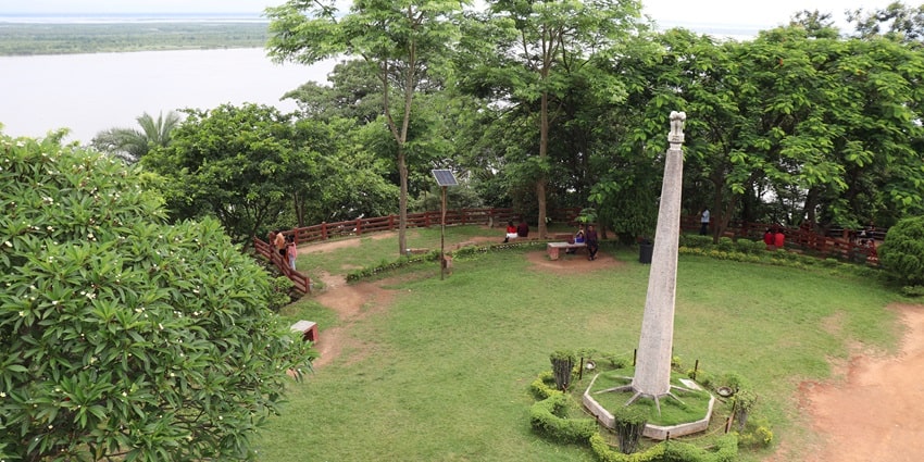 Agnigarh park is a scenic attraction near the Mahabhairab Temple in Tezpur, Assam