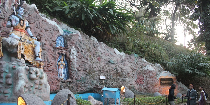 Borail Wildlife Sanctuary has Agnigarh near it, with religious attribute to this beautiful fort.