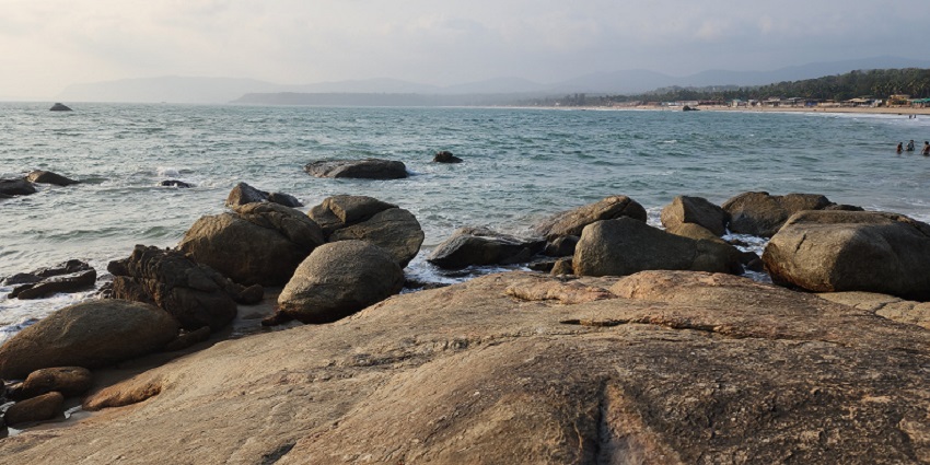 This year, enjoy the Agonda Beach Bonfire Celebration in Goa with your friends or family