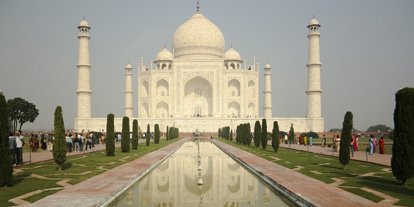 A frontal view of one of the best places to visit in March near Delhi, the Taj Mahal