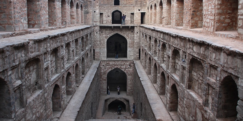 Agrasen Ki Baoli is one of the best tourist places to visit in Delhi in summers.
