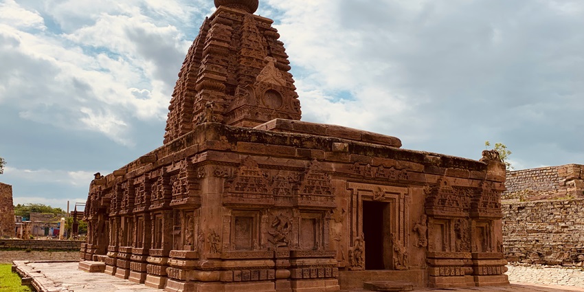 This temple offers the perfect getaway for all devotees seeking a spiritual retreat