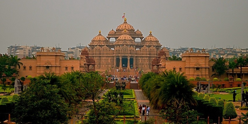 Akshardham Temple is one of the best tourist places for everyone to visit and explore.