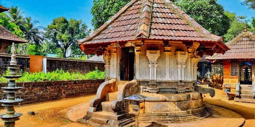 Enjoy at the annual festivals celebrated at the Aliyavoor Shiva Temple in Kerala.