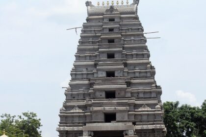 Explore the stunning architecture of Amaravathi Temple located in the Guntur district.