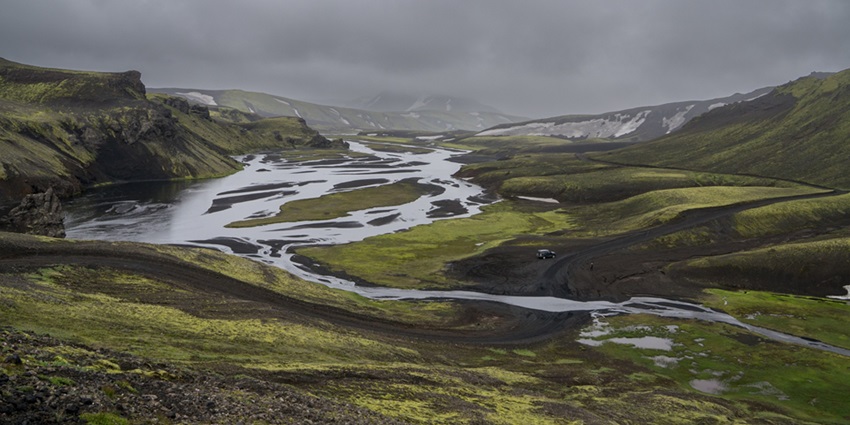 Make the most of your holiday while exploring the thermal springs during decent weather.