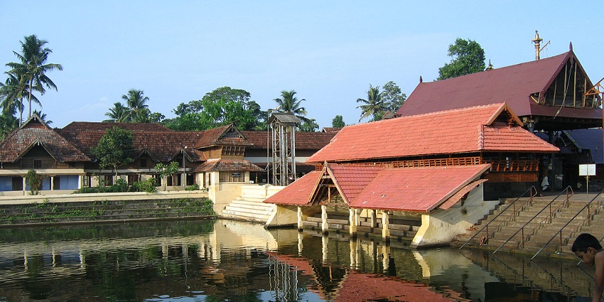 Ambalapuzha Sree Krishna Temple allows you to witness its traditional art forms.