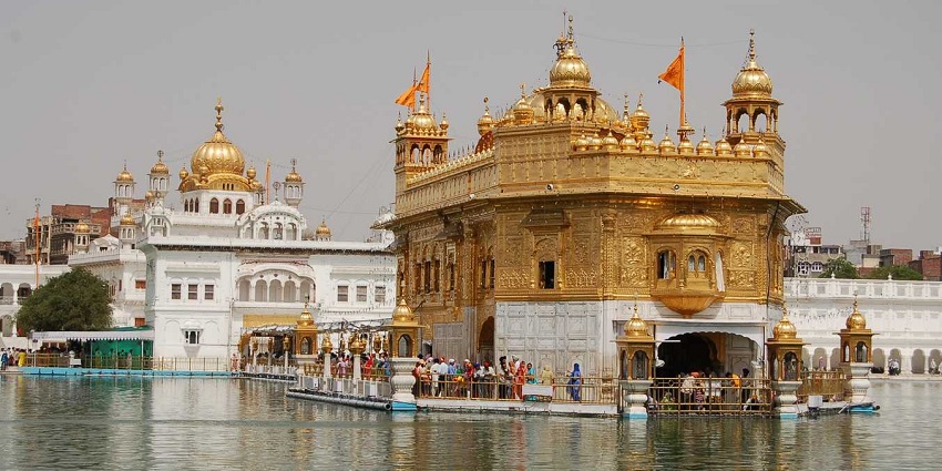A picture of the holiest place for Sikhs, the Golden Temple during day time