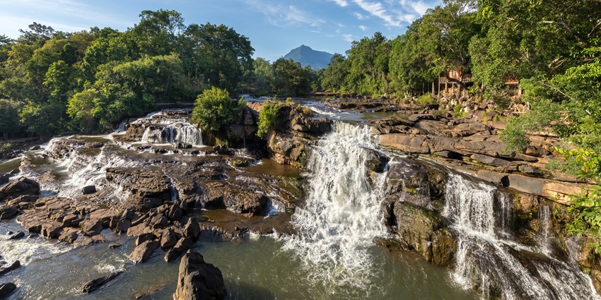 The Sarugudu Waterfall location is blessed with an unmatchable beauty worth exploring.