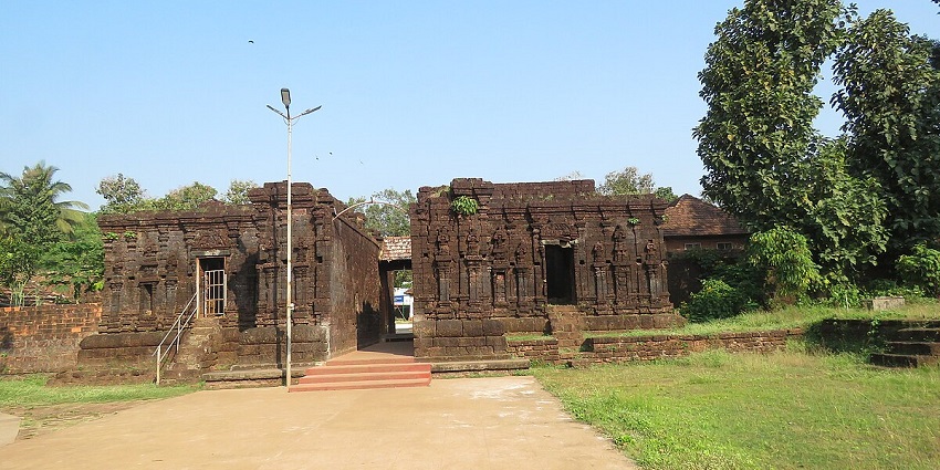 Among one of the 108 ancient Shiva temples, this temple in Taliparamba is worth visiting.