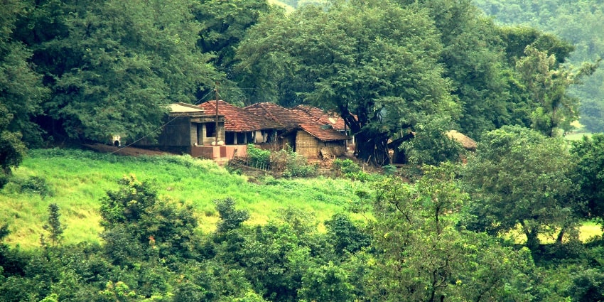 During winters, this state looks spectacular in its natural surroundings, being comfortable for tourists.