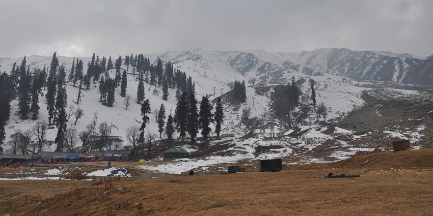Mesmerising view of the Apharwat peak, an adventure site near Lachipora wildlife sanctuary