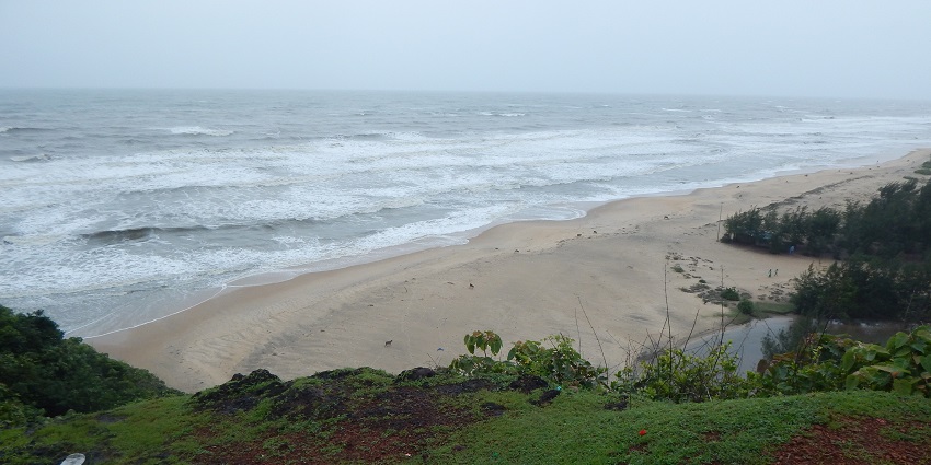 Located on the outskirts of a Karnataka’s village, Apsarakonda Waterfalls is a must-visit.