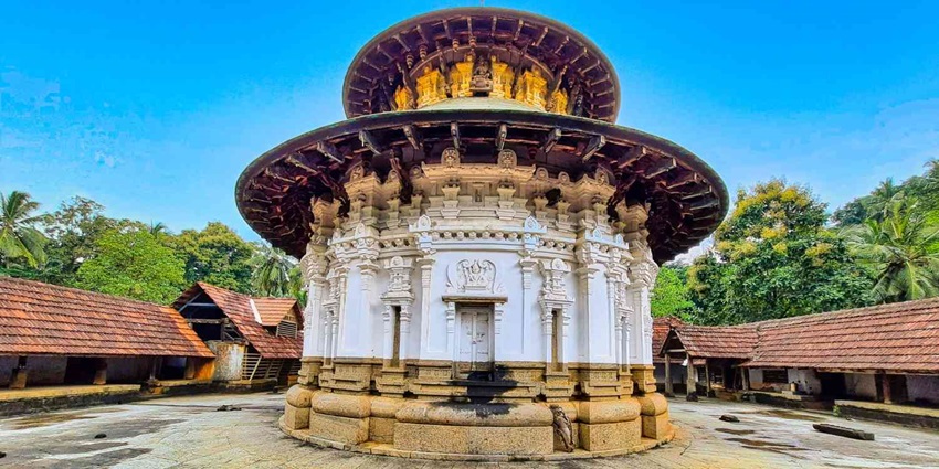 Visit Aruvippuram Sree Mahadeva Temple, one of the famous Shiva temples in Trivandrum.