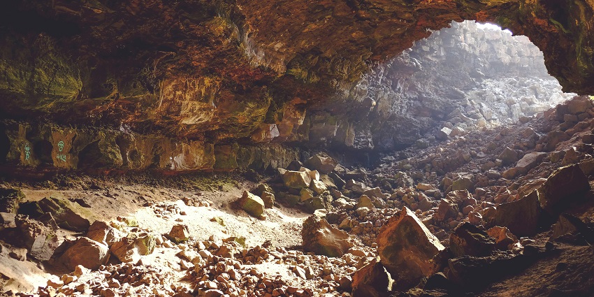 Arwah Cave is one of the famous wonders near the Nongkhyllem Wildlife Sanctuary.