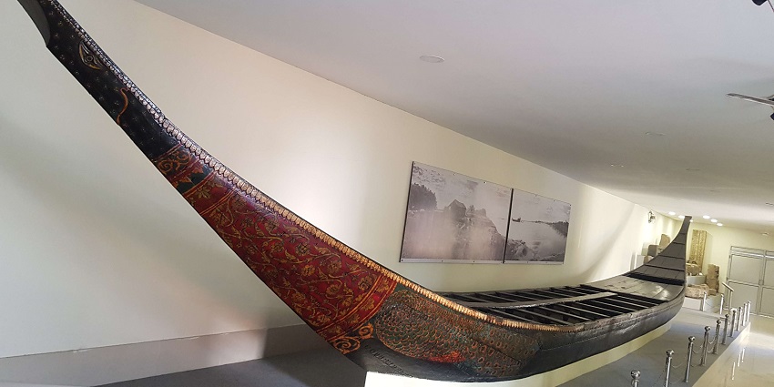 Assam State Museum is among the famous Guwahati museum in the region.