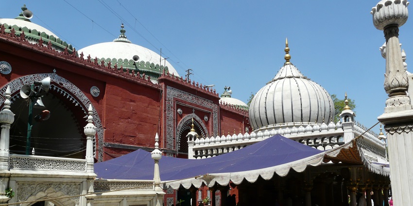 A Qawwali night at the Hazrat Nizamuddin Dargah is a unique and memorable experience.