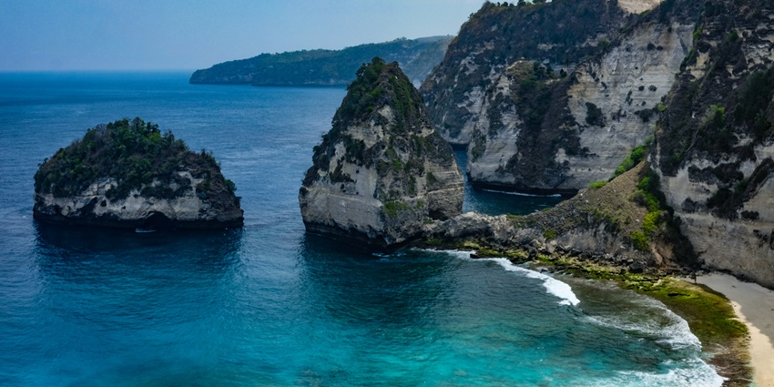 Atuh Beach is one of the most breathtaking places to visit around the Nusa Islands.