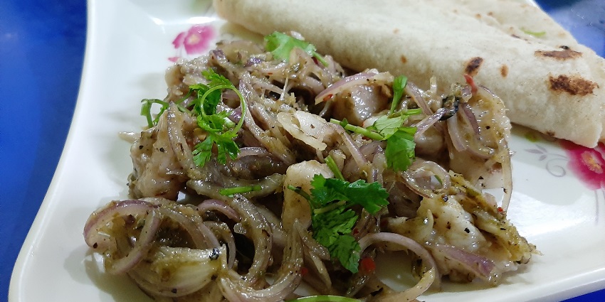 Restraunts near the Bison National park serve authentic local dishes as well as Indian cuisine