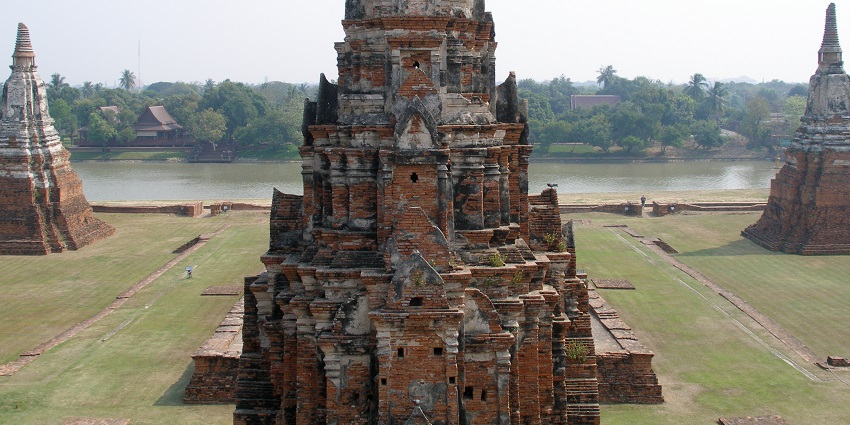 Beautiful image of the Wat Chaiwatthanaram of Ayutthaya iconic places to visit in Thailand