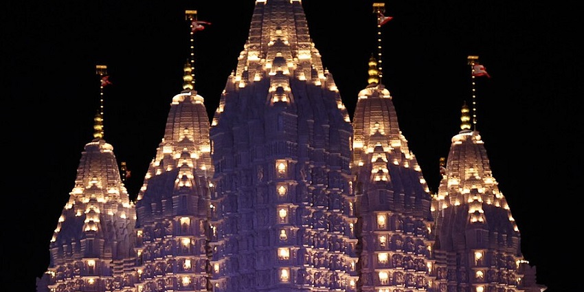 Seek blessings from the famous BAPS Hindu Mandir, Abu Dhabi, one of the temples in UAE.