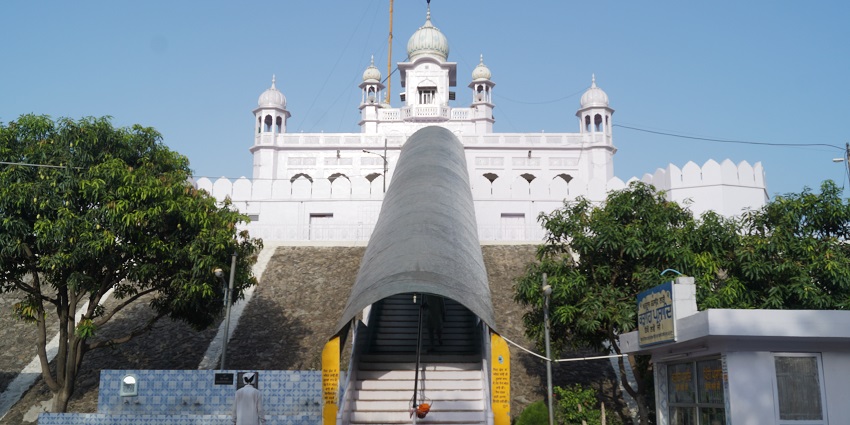 This temple is highly revered due to the sacrifice of the soldier in whose memory this temple was built.