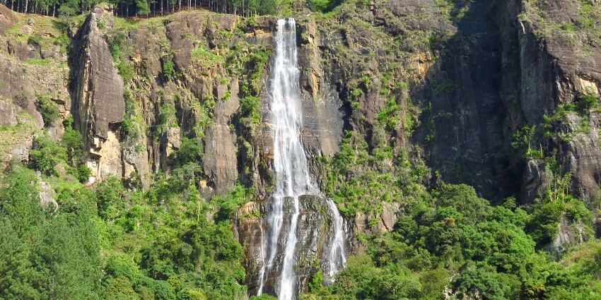 Bambarakanda Falls is one of the most popular and biggest waterfalls in Sri Lanka.