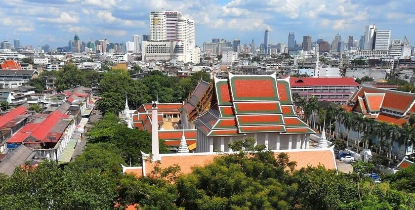 Enjoy the breathtaking views of Bangkok city, the Thailand’s capital, from the Mt. Golden.