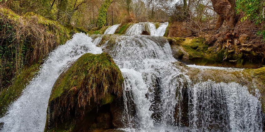 Baror Parsha Waterfall is a top attraction near Gadhan Thekchhokling Gompa Monastery.