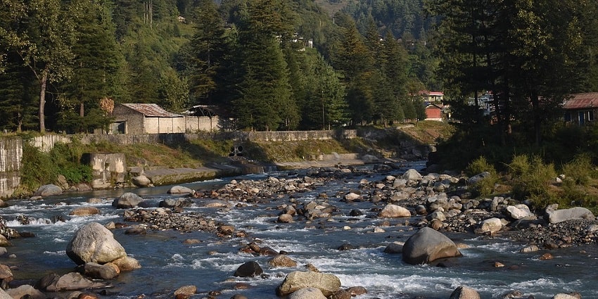 Barot dam, a wonder of modern engineering, was built by the Britishers.