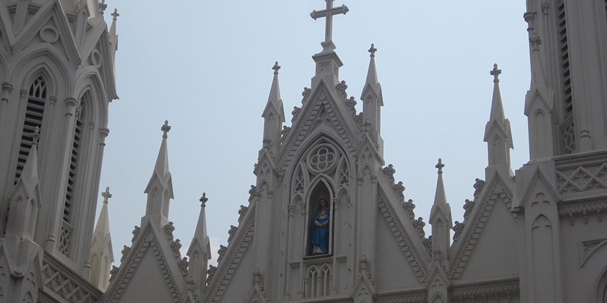 A picture of the mesmerising Gothic architecture of a Church near the Thrissur Museum