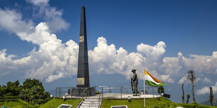 Batasia Loop is the place where the DHR performs its wonder showcasing the history and landcapes