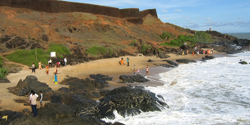 Bekal Beach is a popular tourist attraction and a gorgeous location near the fort itself.