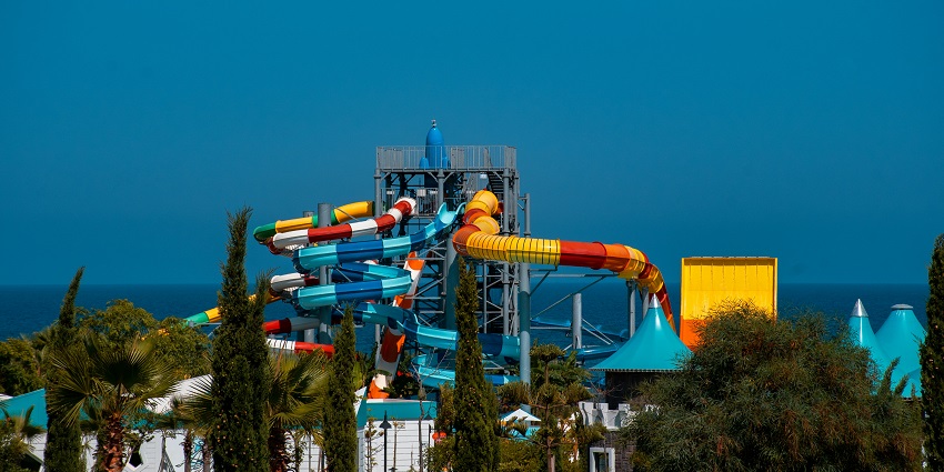Bekal Hole Aqua Park offers visitors an adventure-filled experience with water rides.