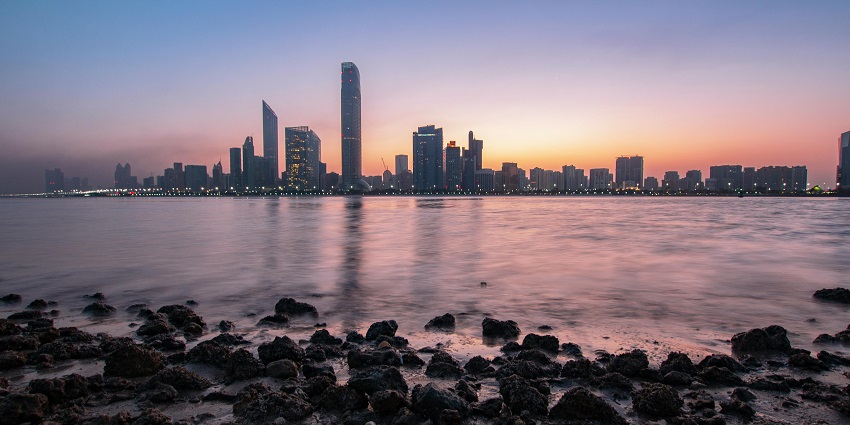 The best time to visit the museum in UAE is winter months from November to March.