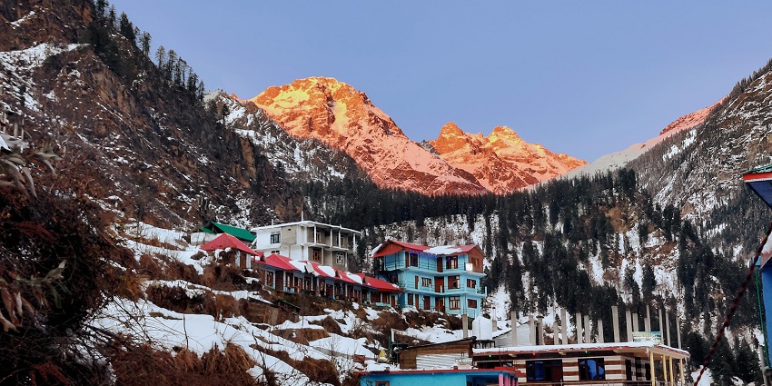 Witness the breathtaking views of Himachal Pradesh on your next trip to this Spiti Valley.